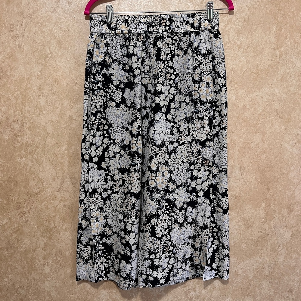 Women’s Club Monaco Florals Palazzo sailor sides-open legs pants size 6